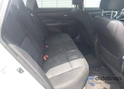 2016 Nissan Altima 2.5/2.5 S/2.5 Sl/2.5 Sr/2.5 Sv z USA, uszkodzony, nr VIN 1N4AL3AP2GC142664